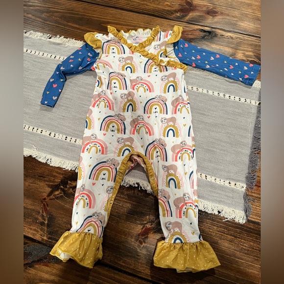 pete and lucy Other - Pete & Lucy rainbow sloth printed long romper w/ snaps, ruffled, EUC, 12-18 mos.